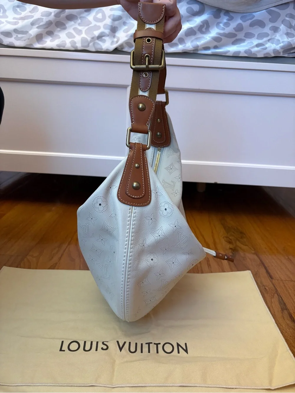 Louis Vuitton White Onatah GM Hobo Bag With Brown Buckle Strap and Accents